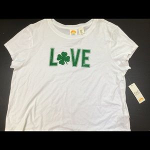 Love 4 leaf clover t-shirt